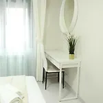 Centro Cerca De Estacion De Buses Y Trenes Homestay *