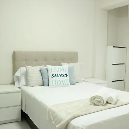 Centro Cerca De Estacion De Buses Y Trenes اوفيدو