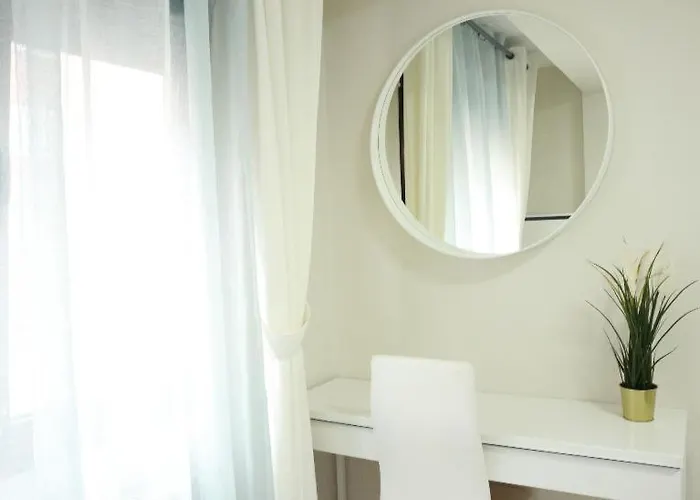 Centro Cerca De Estacion De Buses Y Trenes